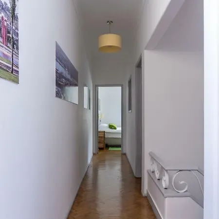 4u Alojamento - Jardim Apartment